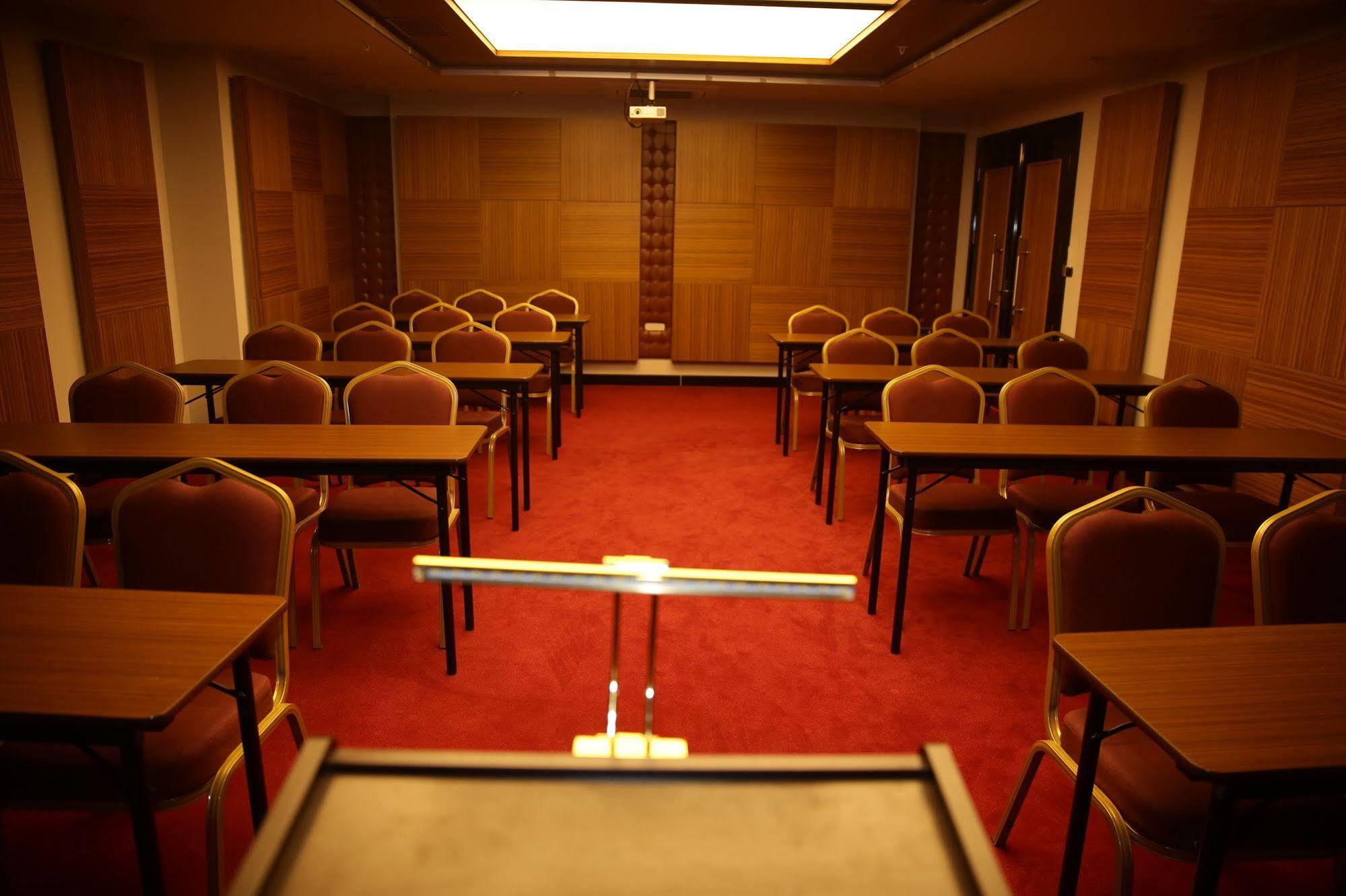 Atasehir Palace Hotel & Conference Κωνσταντινούπολη Εξωτερικό φωτογραφία