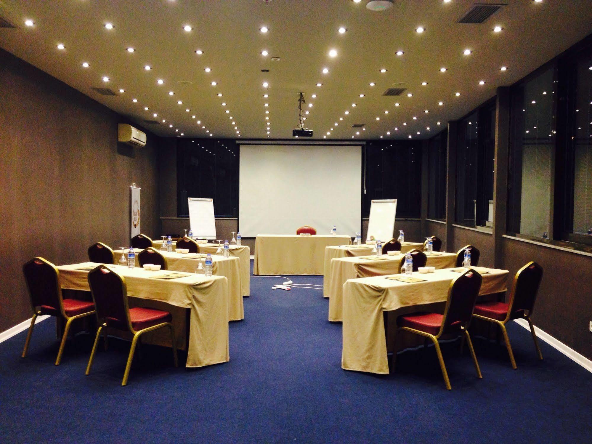 Atasehir Palace Hotel & Conference Κωνσταντινούπολη Εξωτερικό φωτογραφία